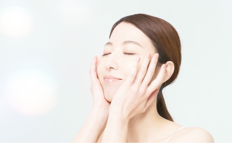 肌が綺麗な女性